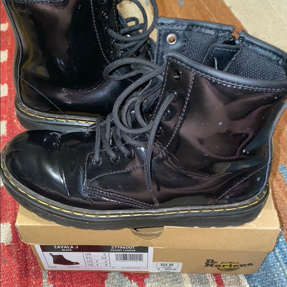 Dr. Martens Zavala Patent Leather BOOTS EU 34, Girls 4, boys 3, UK 2 UNISEX